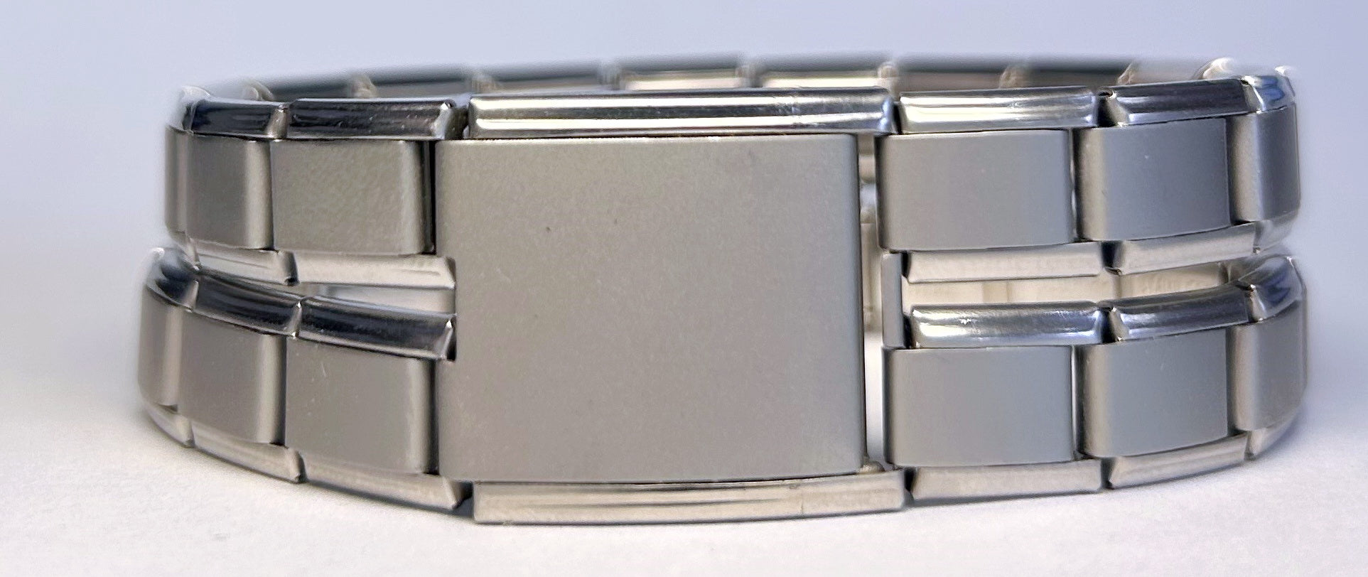 Megalink Engraved Italian Charm, joins 2x 9mm bracelets