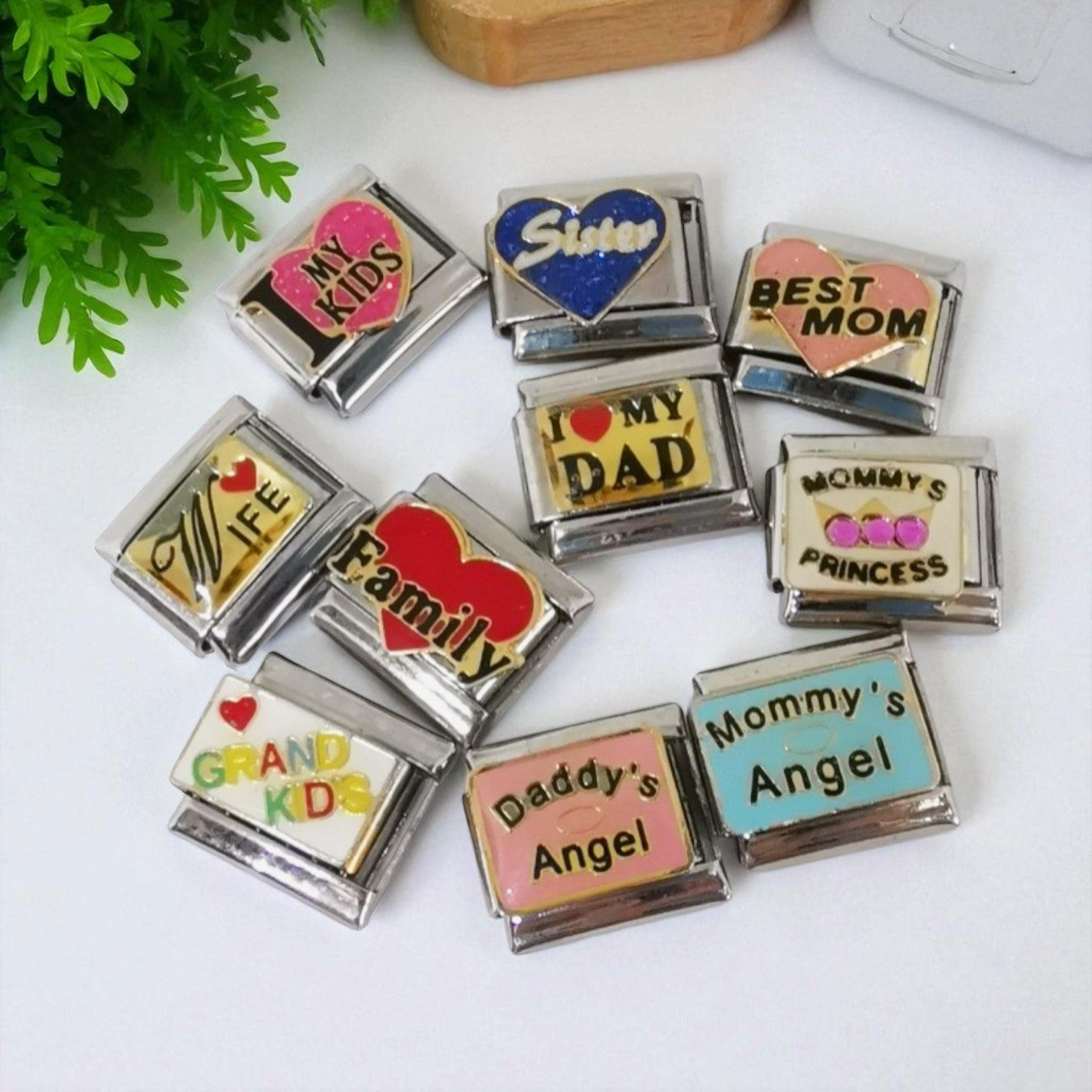 Surprise Pack 9mm Family Charms - P10 Mixed Charms